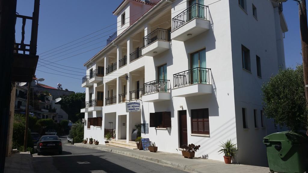 Pissouriana Hotel Apartments Bagian luar foto